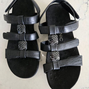 Women's Vionic Sandals Size 8 Black